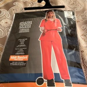 ORANGE INMATE HALLOWEEN COSTUME